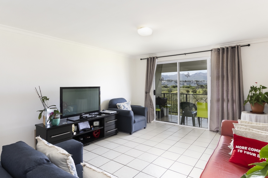 To Let 2 Bedroom Property for Rent in Heritage Park Western Cape